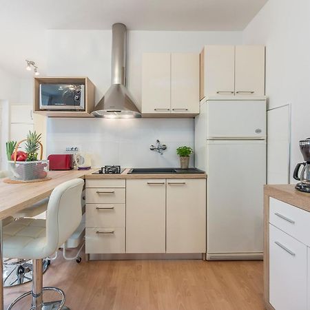 Apartment Felix Пореч Екстериор снимка